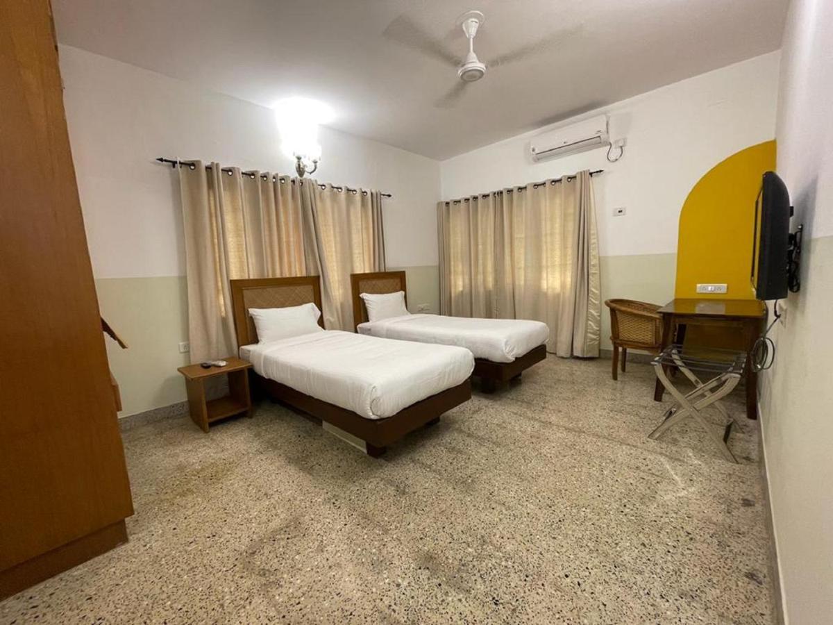 Hanu Reddy Residences - Nawab Habibullah Avenue Chennai Exterior photo